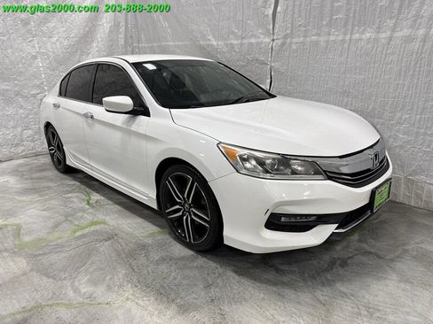 Used 2017 Honda Accord Sport Special Edition image 2