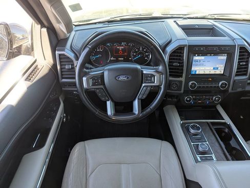 Used 2019 Ford Expedition Platinum image 28