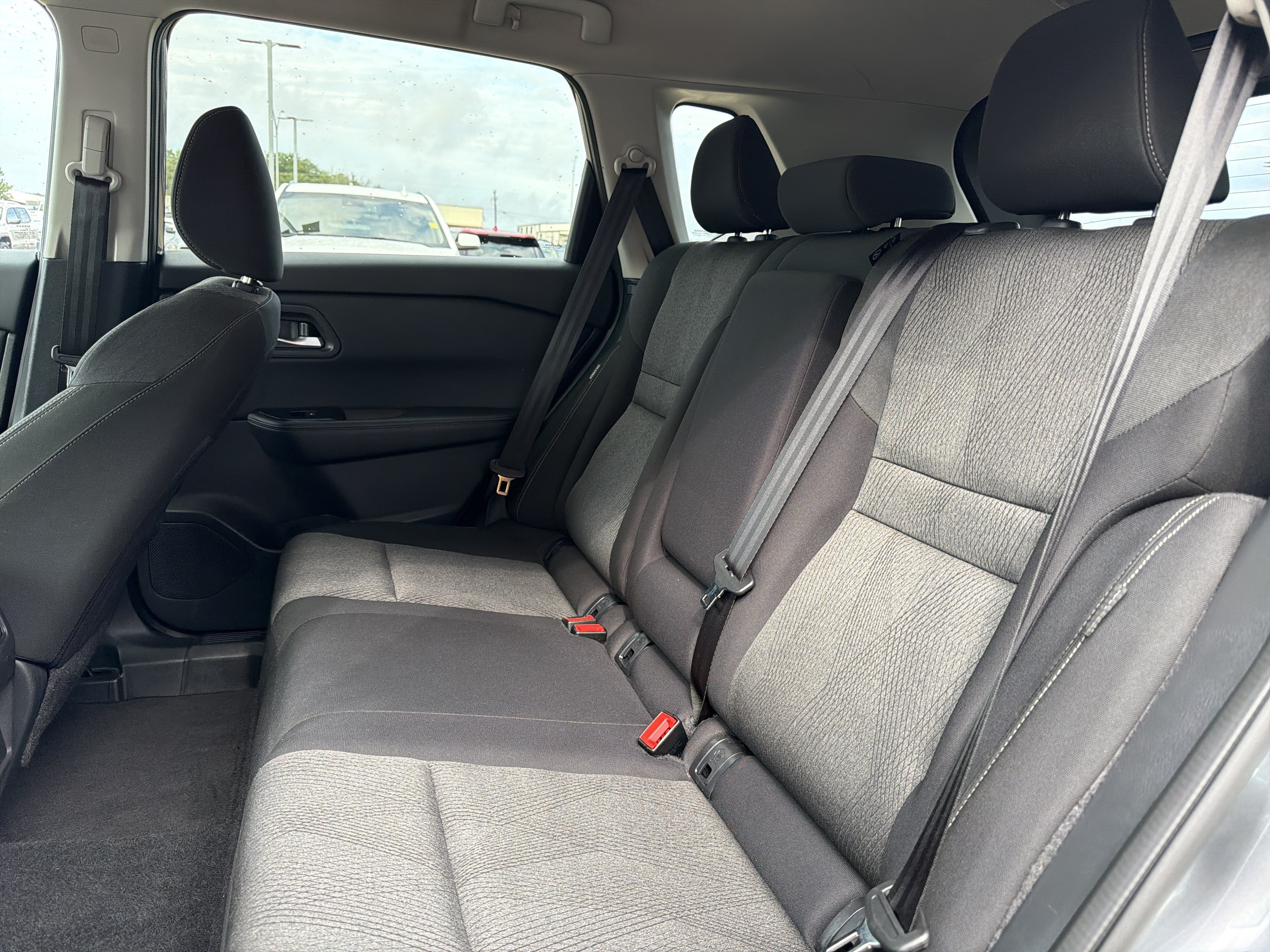 Used 2025 Nissan Rogue SV AWD/4WD image 6
