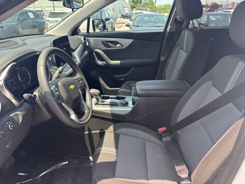 Used 2025 Chevrolet Blazer LT FWD image 21