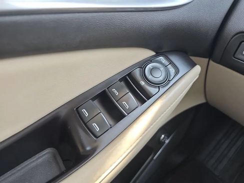 Used 2020 Buick Enclave Essence FWD image 23