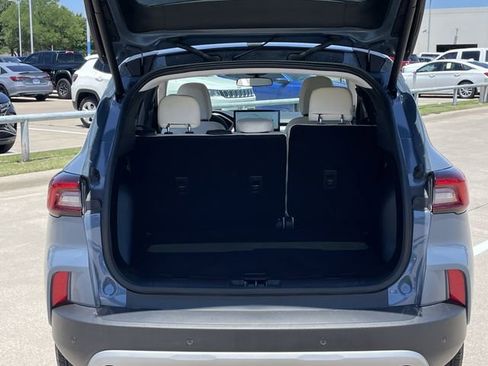 Used 2025 Ford Escape SE FWD image 29