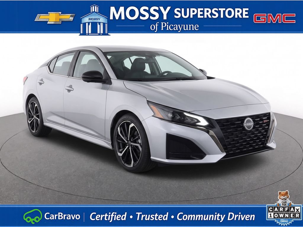 Certified 2025 Nissan Altima 2.5 SR FWD image 3