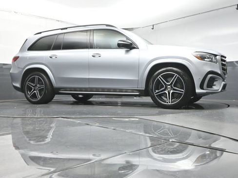 Certified 2026 Mercedes-Benz GLS 450 4MATIC image 34