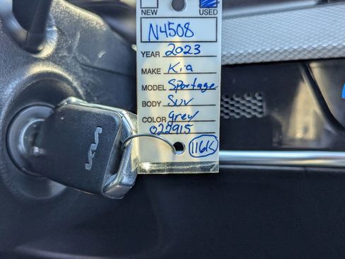 Used 2023 Kia Sportage LX AWD/4WD image 35