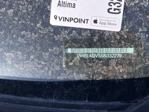 Used 2025 Nissan Altima 2.5 SV image 9