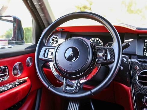 Used 2021 Rolls-Royce Cullinan Black Badge AWD/4WD image 40