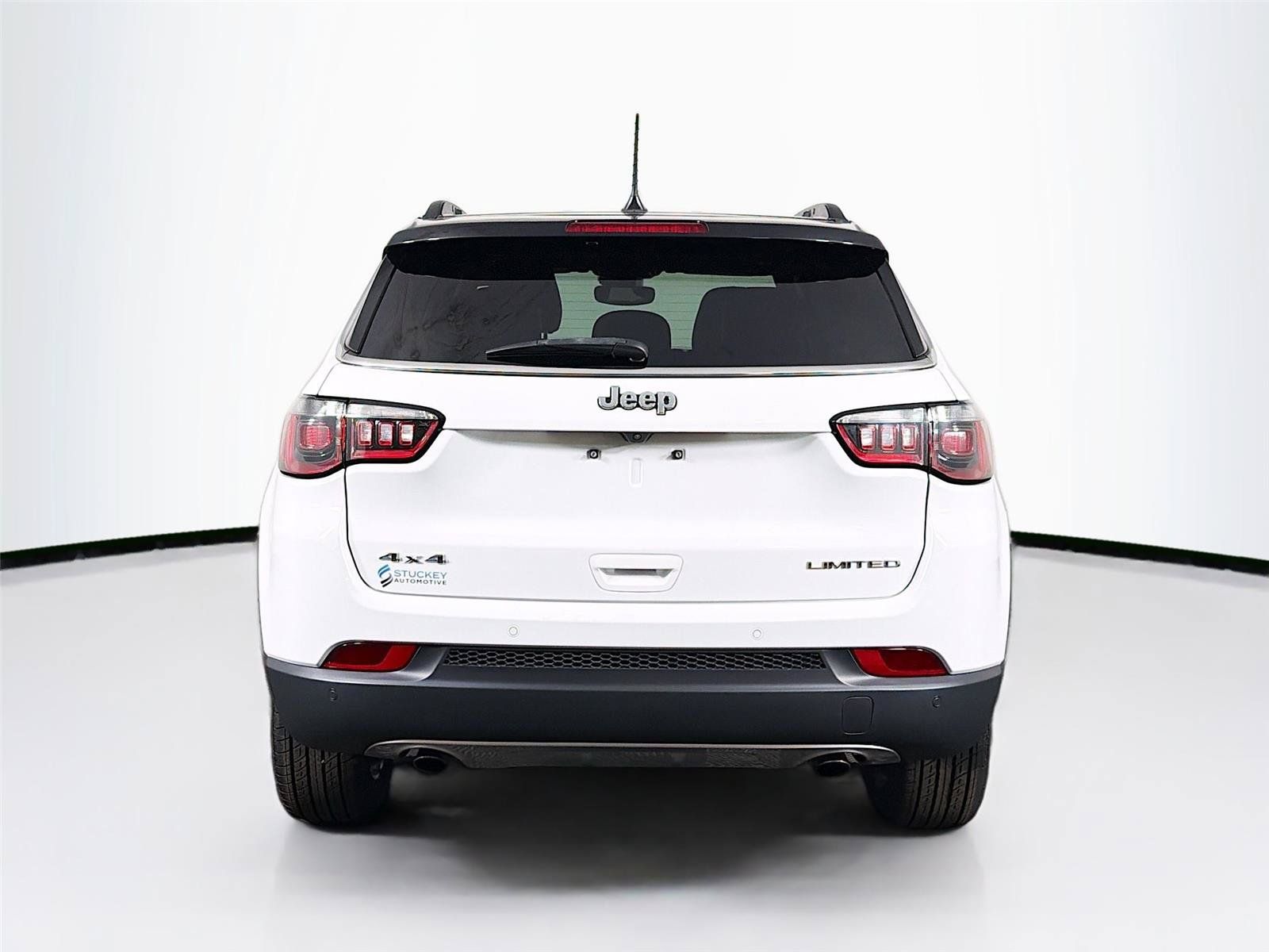 Used 2023 Jeep Compass Limited w/ Elite Group AWD/4WD image 10