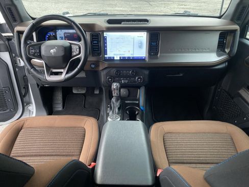 Used 2023 Ford Bronco Outer Banks image 12
