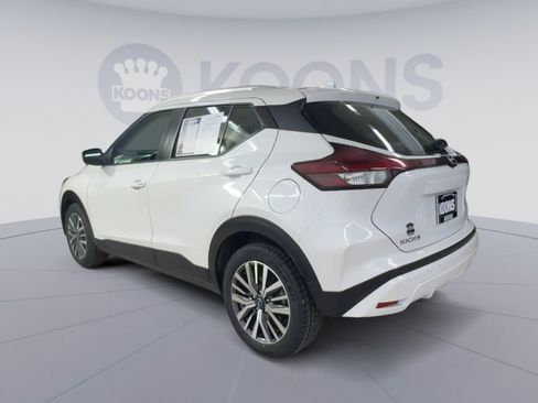 Used 2024 Nissan Kicks SV FWD image 8