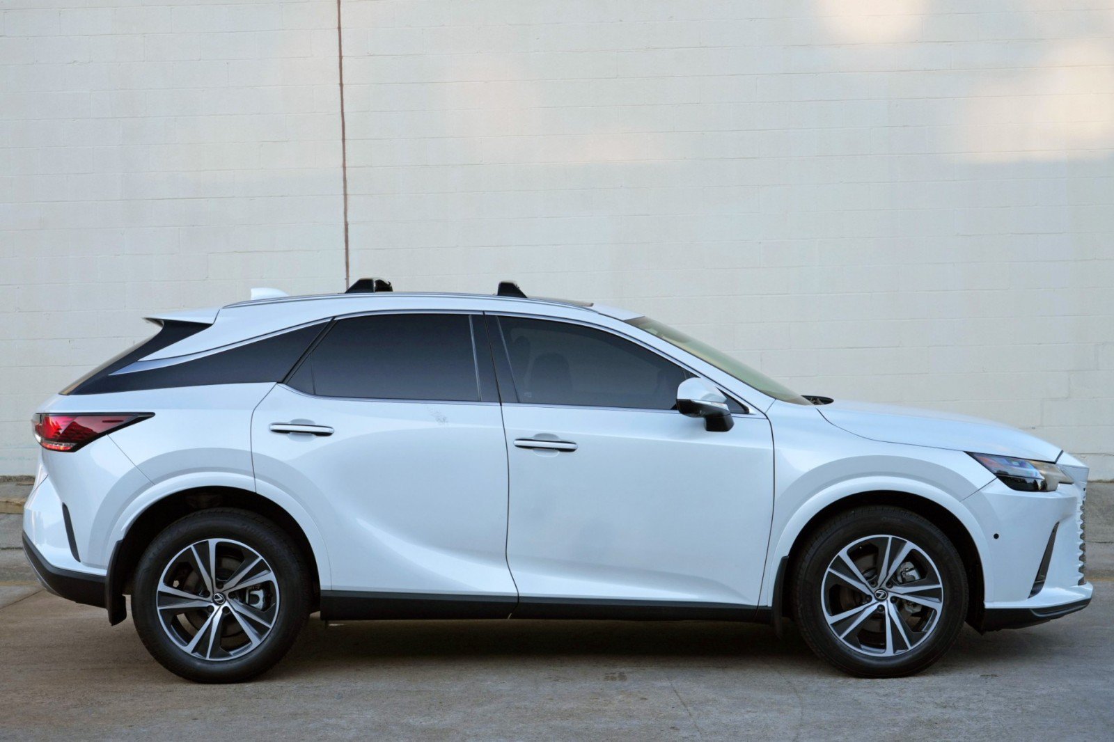 Used 2024 Lexus RX 350h w/ Convenience Package AWD/4WD image 55