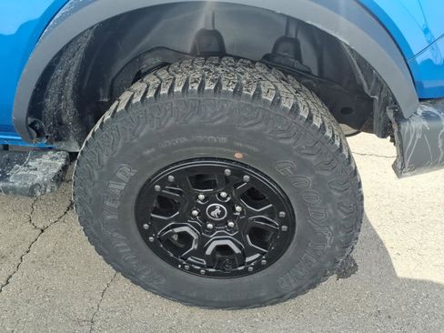 Certified 2022 Ford Bronco Wildtrak image 8