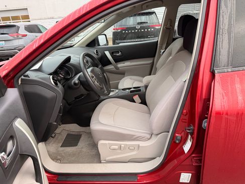 Used 2013 Nissan Rogue SV FWD image 6