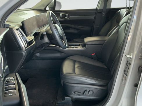 Used 2024 Kia Sorento S w/ Panoramic Sunroof Package FWD image 20