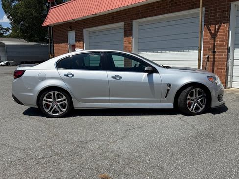 Used 2017 Chevrolet SS RWD image 31