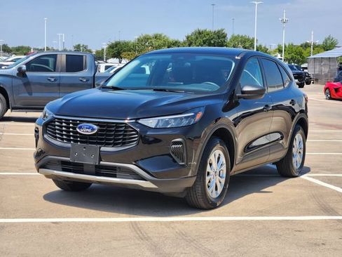 Used 2025 Ford Escape Active AWD/4WD image 12