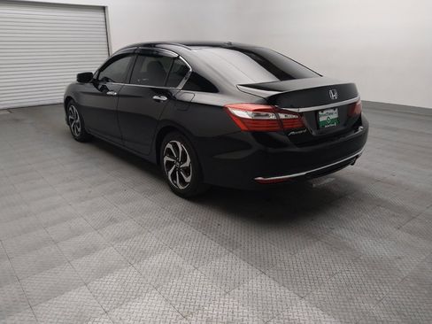 Used 2017 Honda Accord SE image 5
