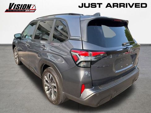 Used 2025 Subaru Forester Touring AWD/4WD image 5