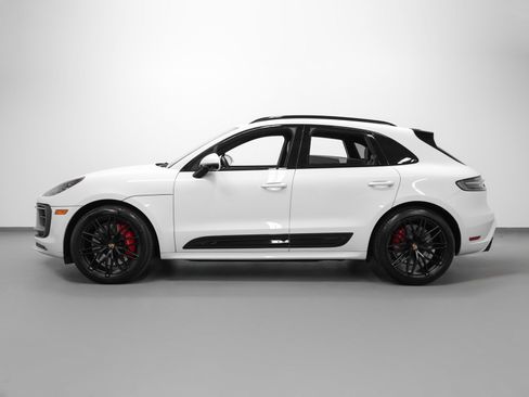 Used 2022 Porsche Macan GTS image 2