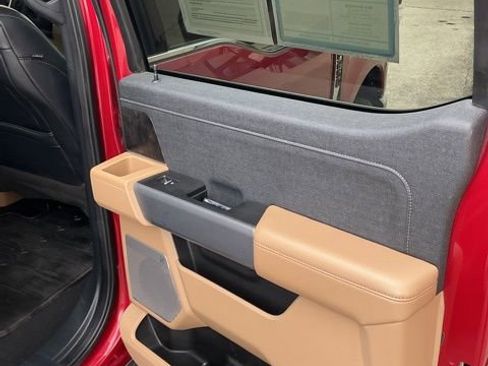 Used 2023 Ford F250 Lariat w/ Chrome Package image 11