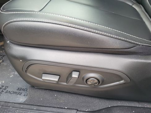 Used 2024 Jeep Grand Cherokee Limited image 9