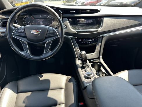 Used 2021 Cadillac XT5 Luxury image 4