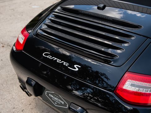 Used 2011 Porsche 911 Carrera S RWD image 23