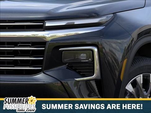 New 2026 Chevrolet Traverse LT w/ Sun and Wheel Package AWD/4WD image 10