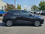 Used 2024 Nissan Kicks SV image 4