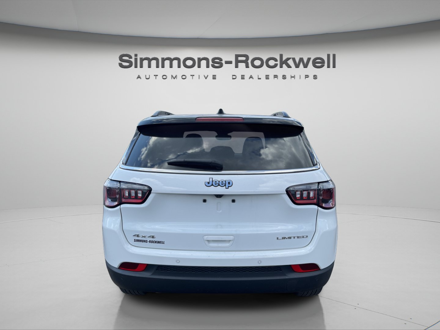 Used 2025 Jeep Compass Limited AWD/4WD image 4