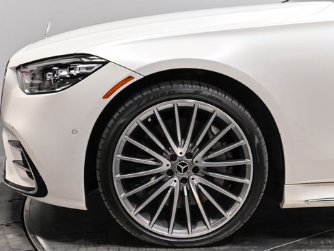 Used 2023 Mercedes-Benz S 580 4MATIC Sedan w/ AMG Line image 57