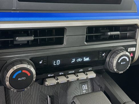 Used 2025 Toyota Tacoma TRD Off-Road image 23