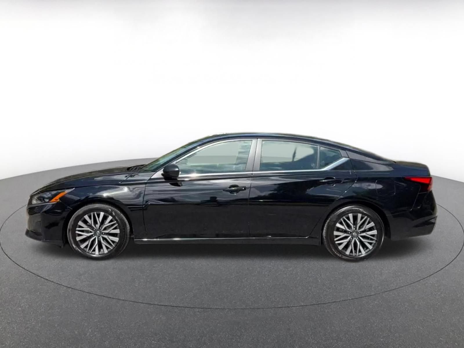 Used 2026 Nissan Altima 2.5 SV FWD image 8