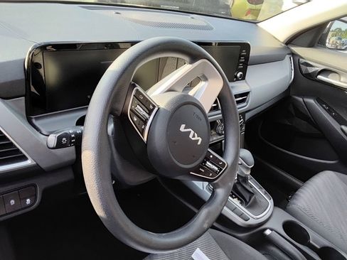 Used 2024 Kia Seltos LX AWD/4WD image 8