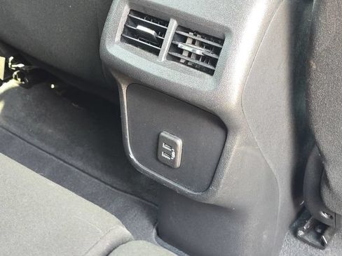 Used 2020 Chevrolet Equinox LS w/ LS Convenience Package FWD image 16