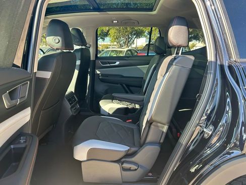New 2026 Volkswagen Atlas Peak Edition AWD/4WD image 40