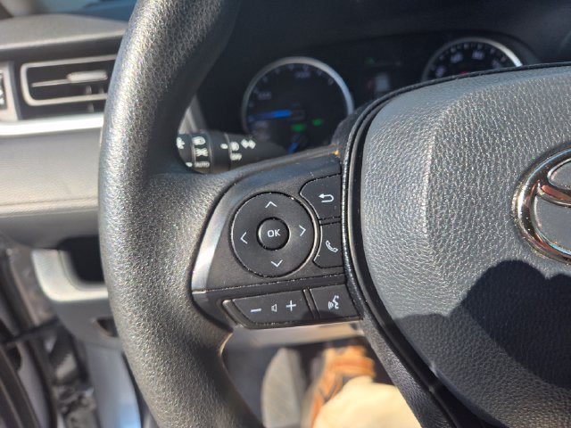 Used 2021 Toyota RAV4 XLE AWD/4WD image 14