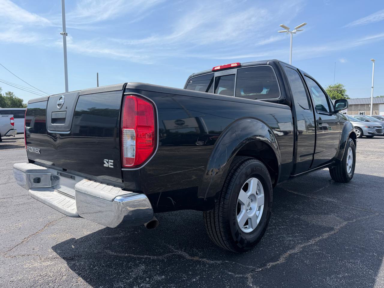 Used 2007 Nissan Frontier SE w/ SE Value Truck Pkg RWD image 5