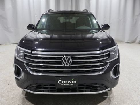 Used 2025 Volkswagen Atlas SE AWD/4WD image 9