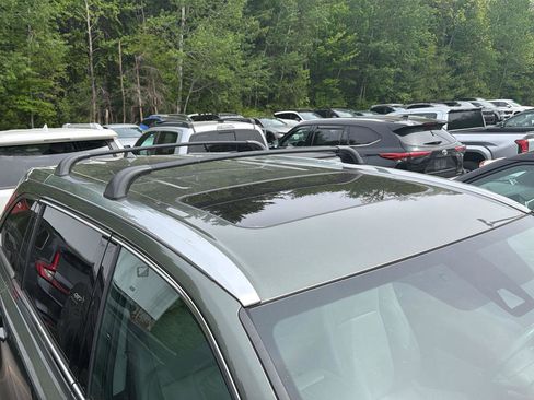 Used 2019 Toyota Highlander XLE AWD/4WD image 6