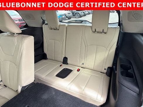 Used 2025 INFINITI QX60 Luxe w/ Vision Package FWD image 16