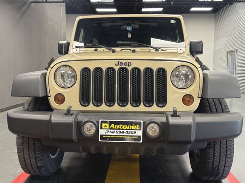 Used 2011 Jeep Wrangler Unlimited Sport image 8