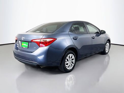 Used 2018 Toyota Corolla LE image 10