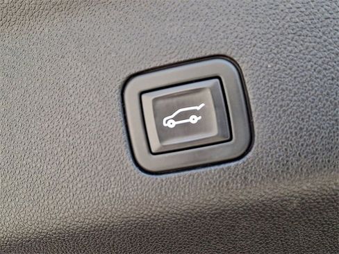 Certified 2021 Chevrolet Tahoe Premier w/ Premium Package image 35