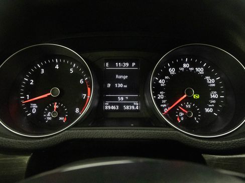 Used 2018 Volkswagen Passat 2.0T SE w/ SE Lighting Package image 31