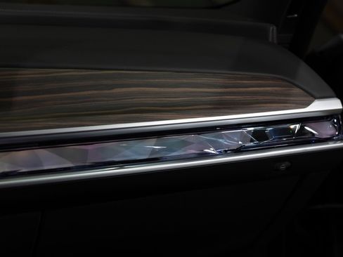 Used 2025 BMW i7 xDrive60 image 52