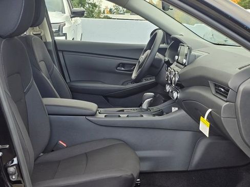 Used 2025 Nissan Sentra S image 11