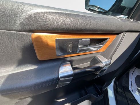 Used 2015 Land Rover LR4 HSE AWD/4WD image 14