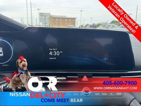 Used 2025 Hyundai Elantra SEL FWD image 23