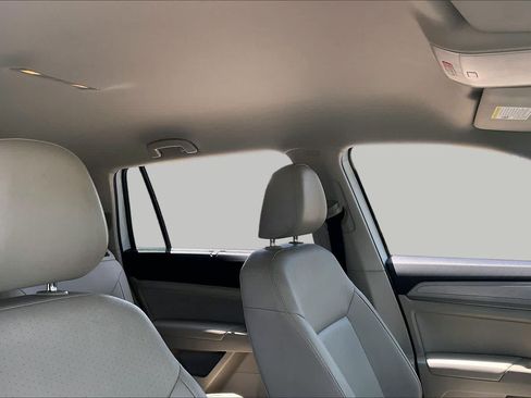 Used 2019 Volkswagen Atlas SE FWD image 14